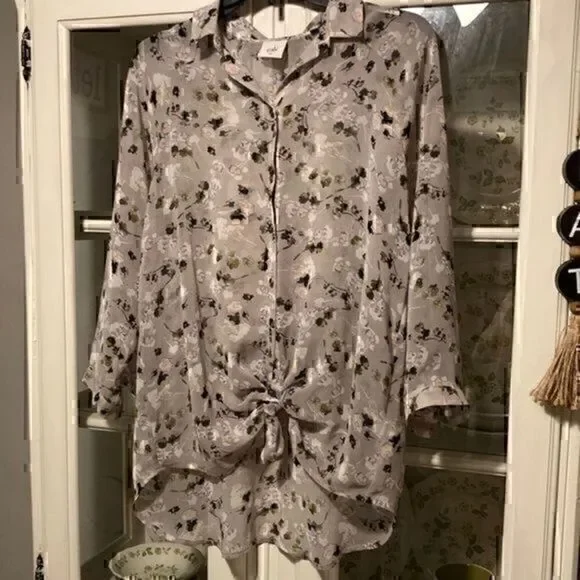 Cabi XS polyester button down blouse C - Picture 1 of 7